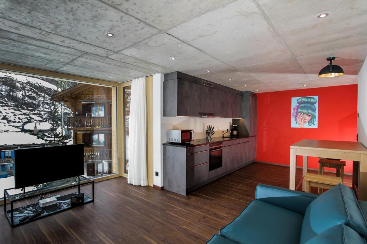 Apartment House Mojo